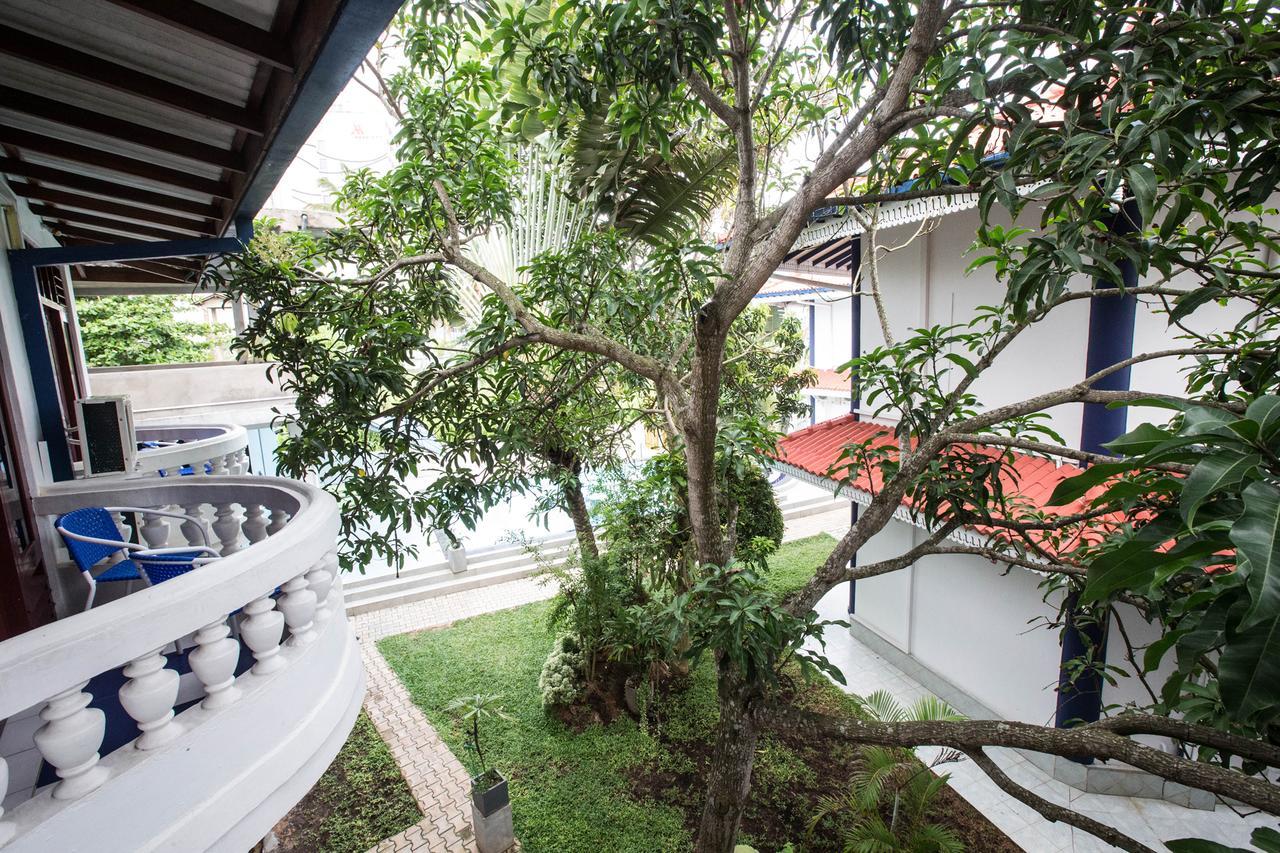 Neptune Story Resort Weligama Esterno foto